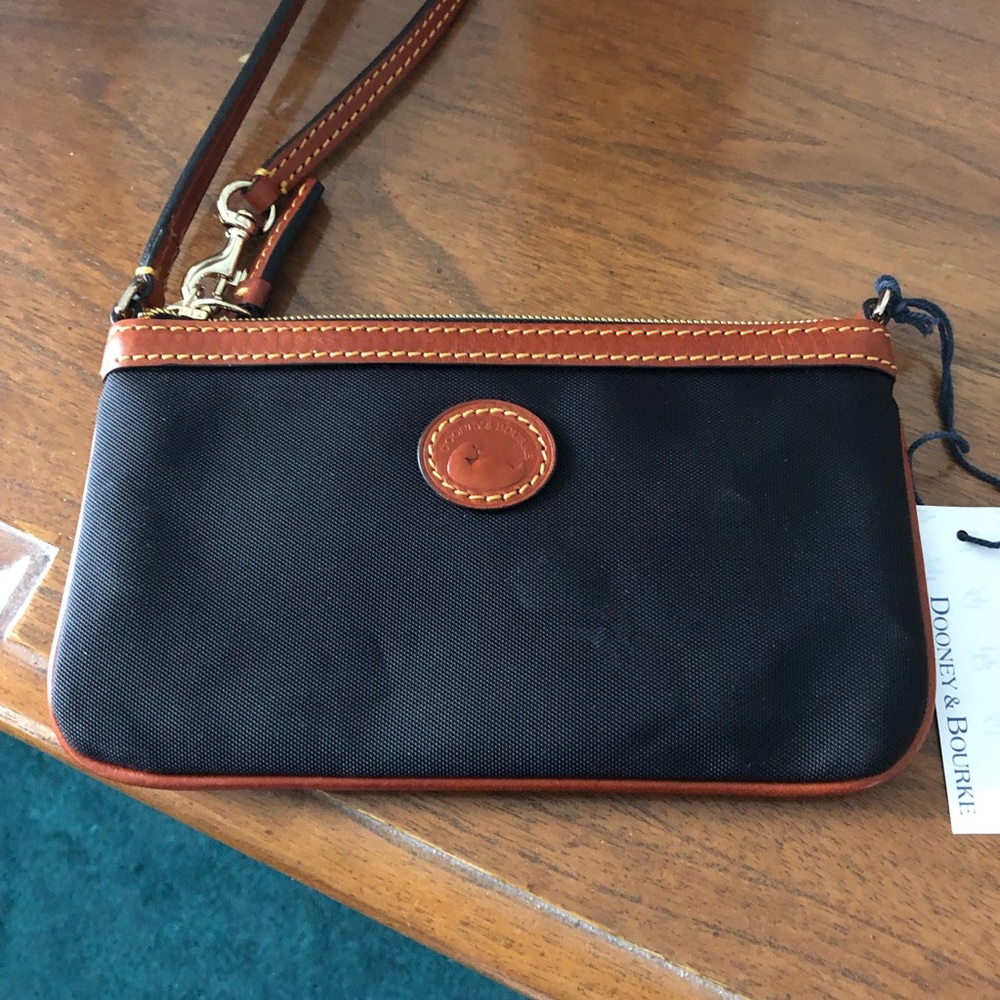Doonie & Bourke wristlet